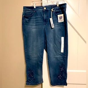 NWT size16 Code Bleu Chelsea Crop Embroidered Jeans